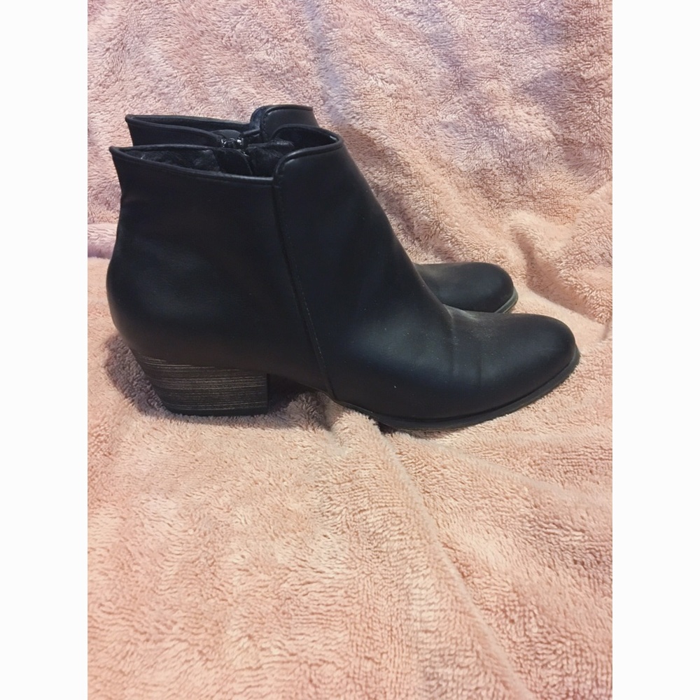 Black Leather ankle boot Chelsea Crew 7 - Picture 2 of 2